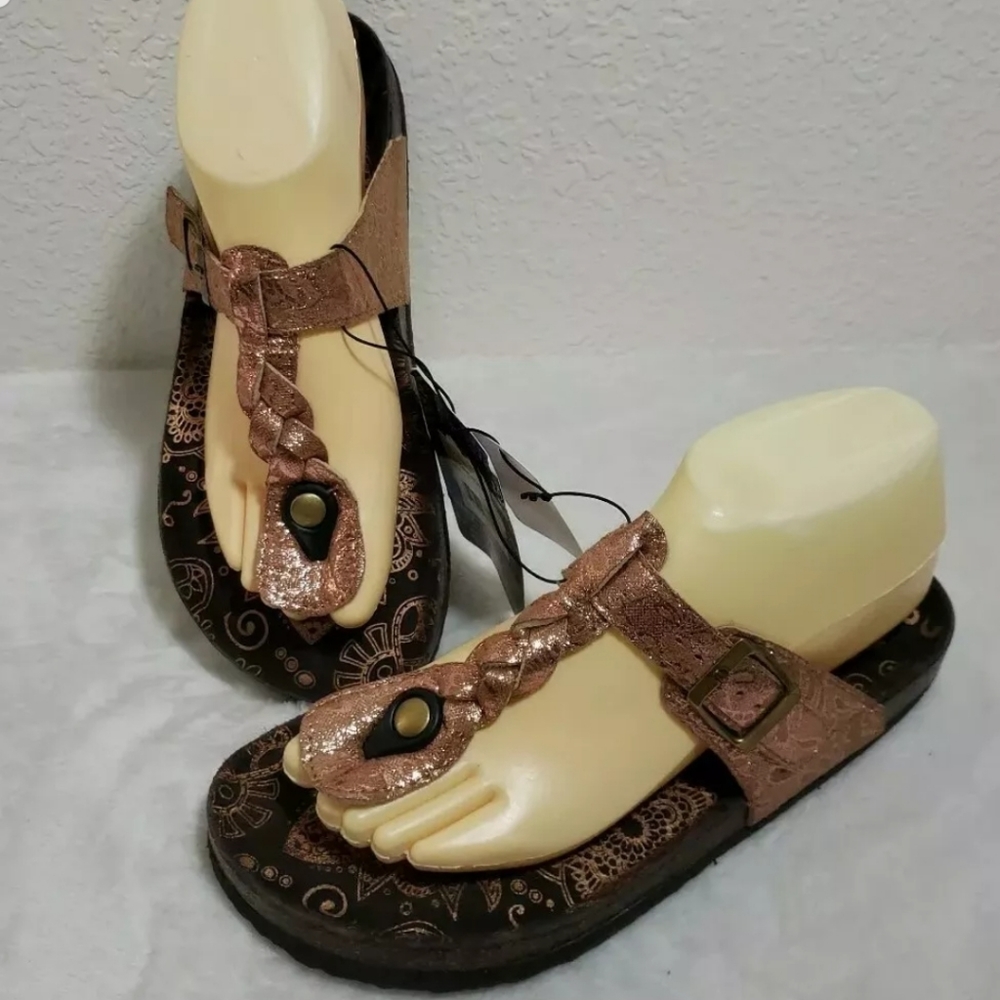 MUK LUKS Thong Sandals Memory Foam Insole - Picture 1 of 8